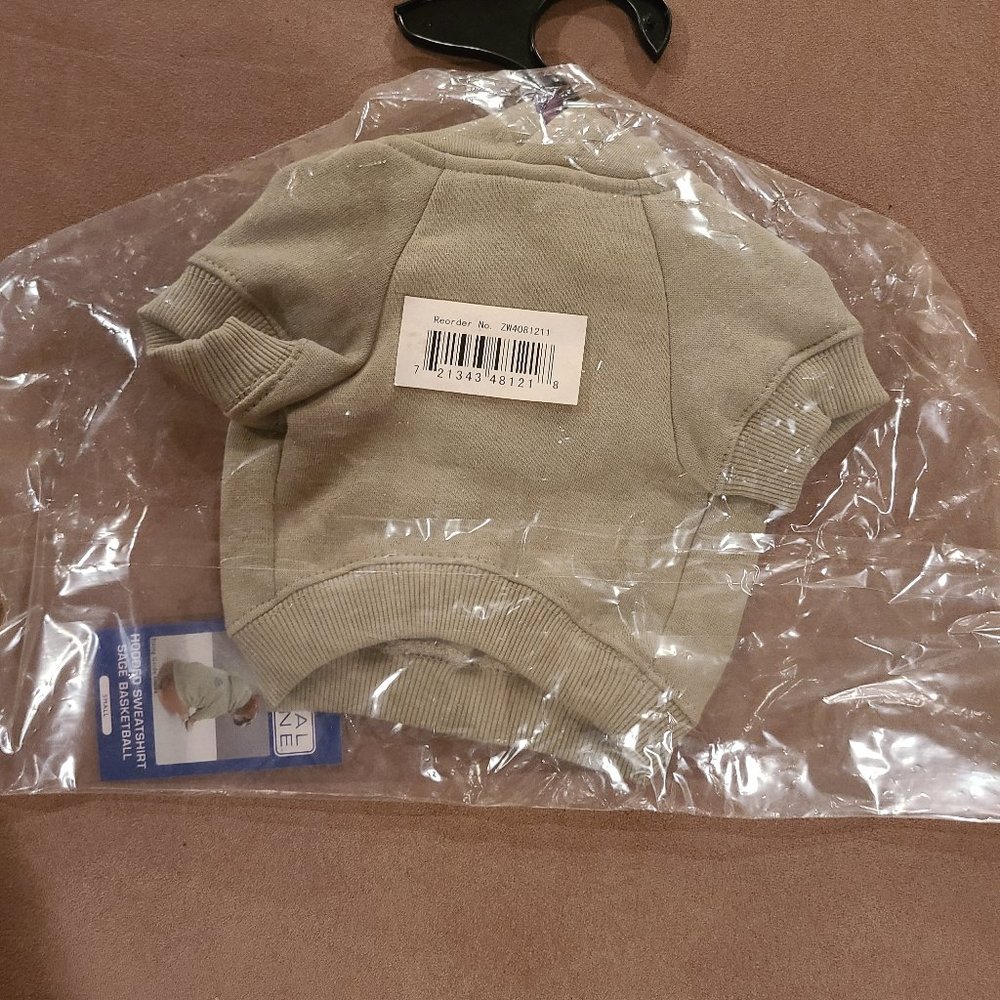 NWT PET HOODY